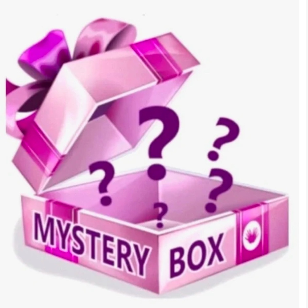 Woman’s mystery box! 8/$50